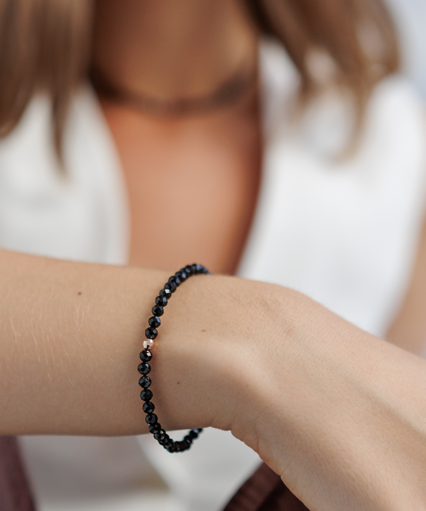 Bracelet with spinels and gold