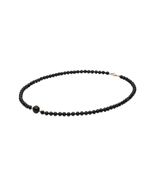 Necklace with onyx and gold