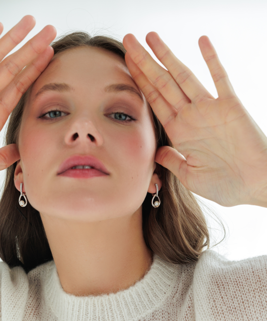 Sterling silver earrings with pearls and zircons