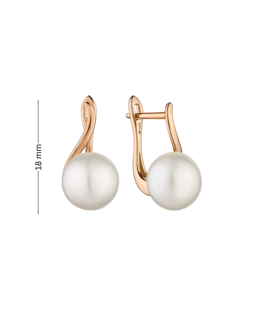 Gold earrings with pearls