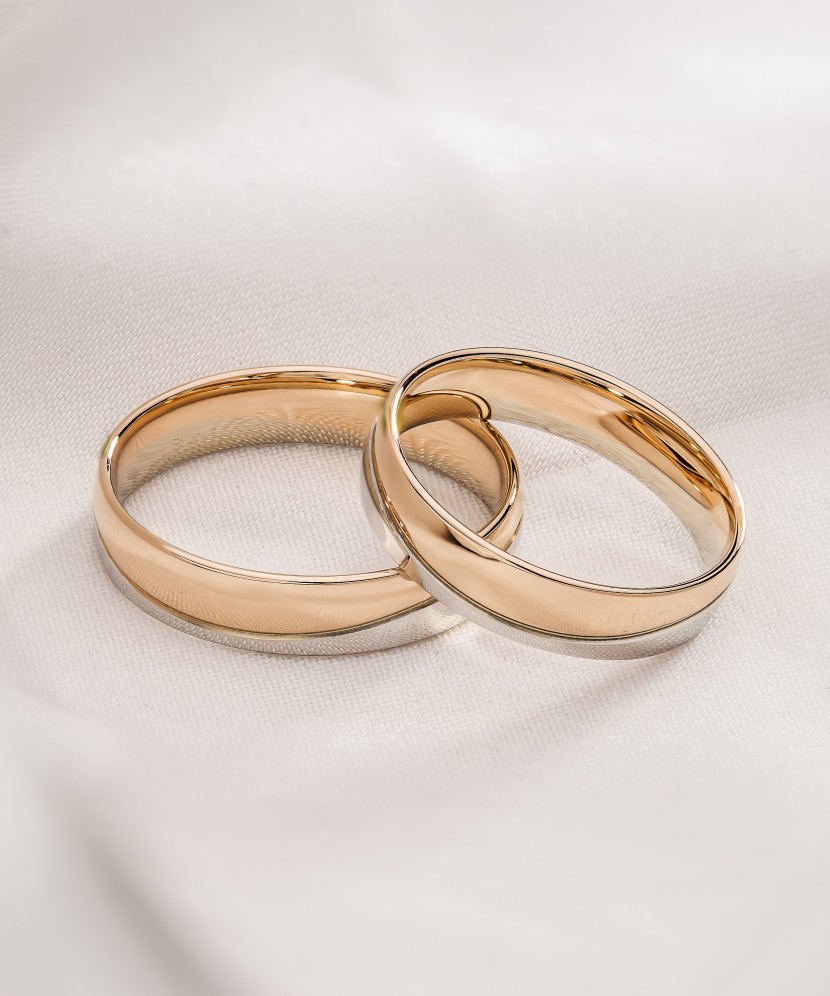 Gold wedding ring 4.5mm with comfort