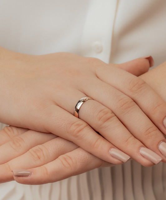 Gold wedding ring 4.5mm with comfort
