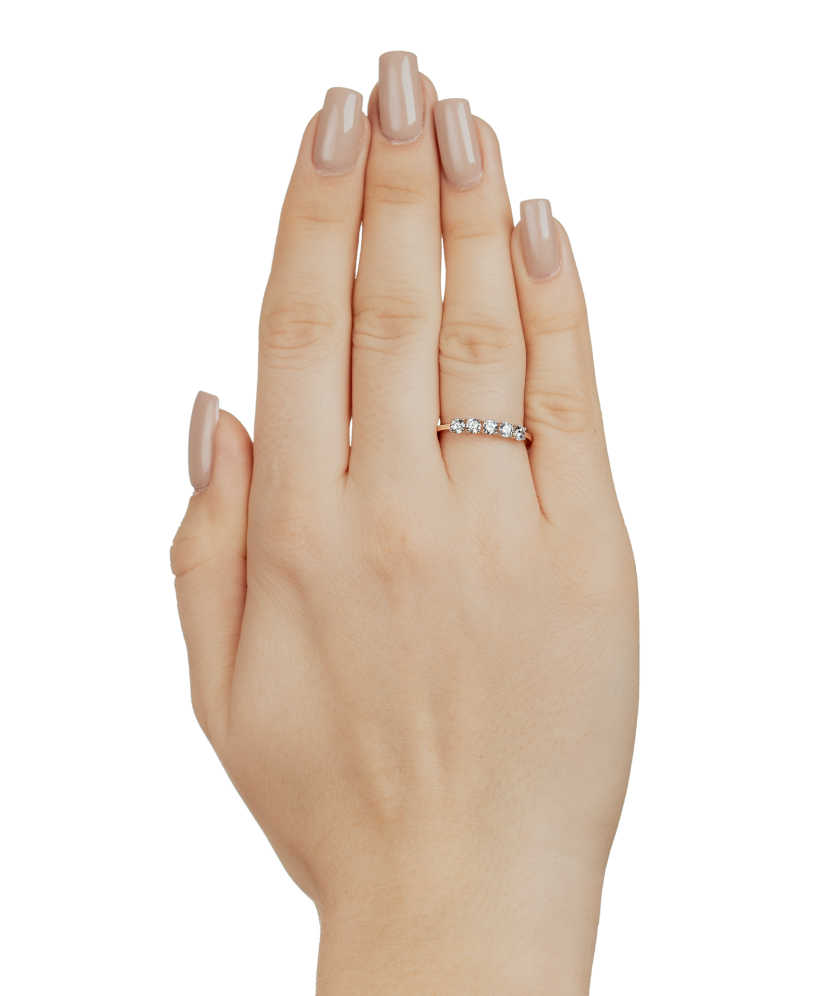 Kultasormus zirkoneilla