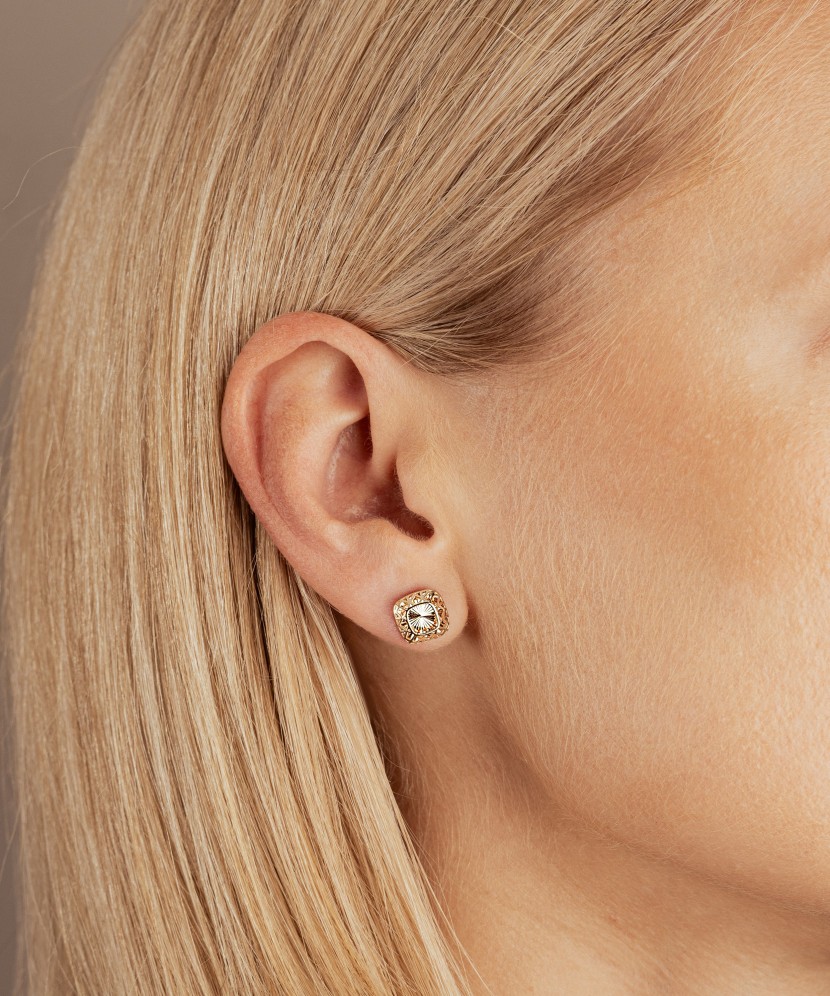 Gold earrings