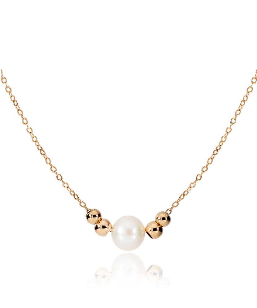 Gold chain with pearl pendant