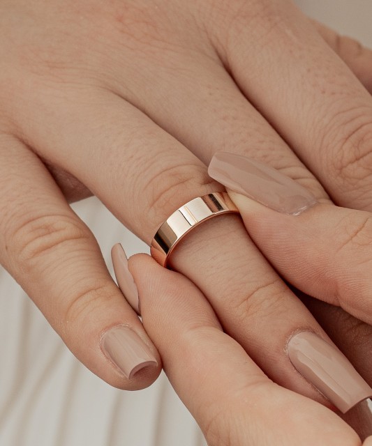 Gold wedding ring 5mm with comfort