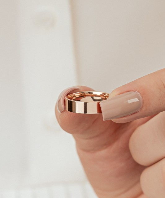 Gold wedding ring 5mm with comfort