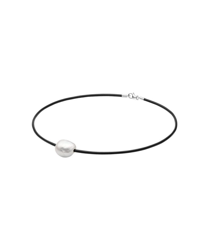 Leather chain with pearl