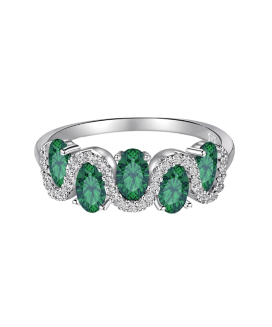 Sterling silver ring with zircons