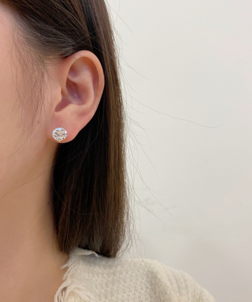 Hopeiset korvakorut zirkoneilla 8mm