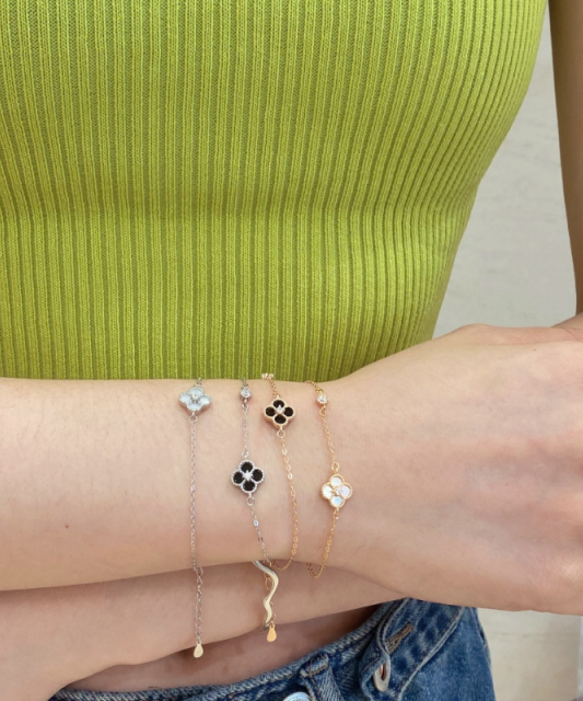 Sterling Silver bracelet with zircon and mother-of-pearl