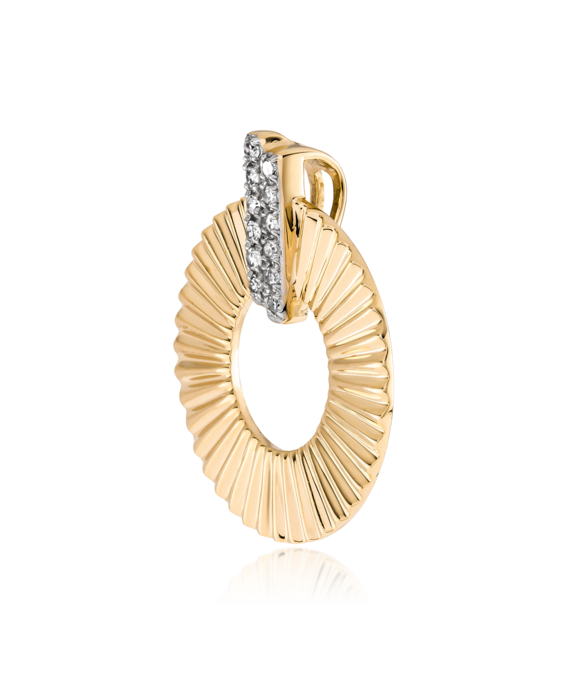 Yellow Gold pendant with diamonds