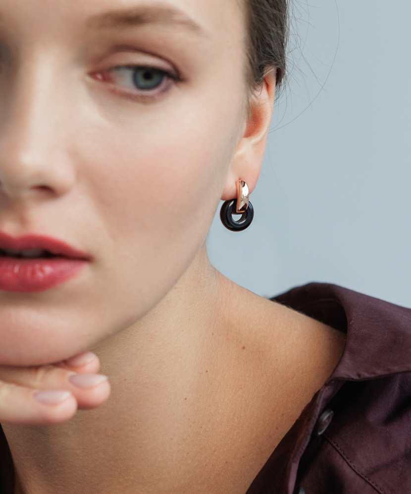 Gold-plated Silver earrings with onyx