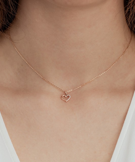 Gold pendant with diamonds "heart"