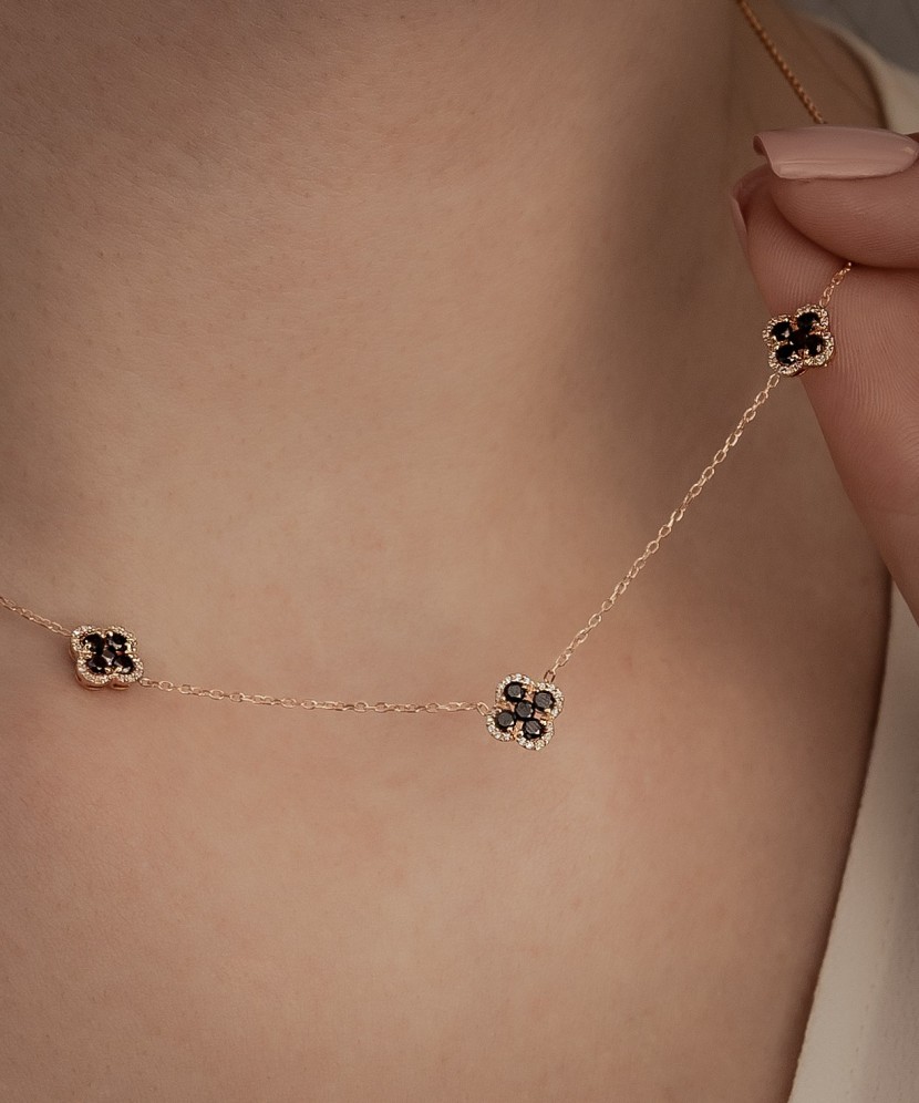 Gold Chain With Diamonds