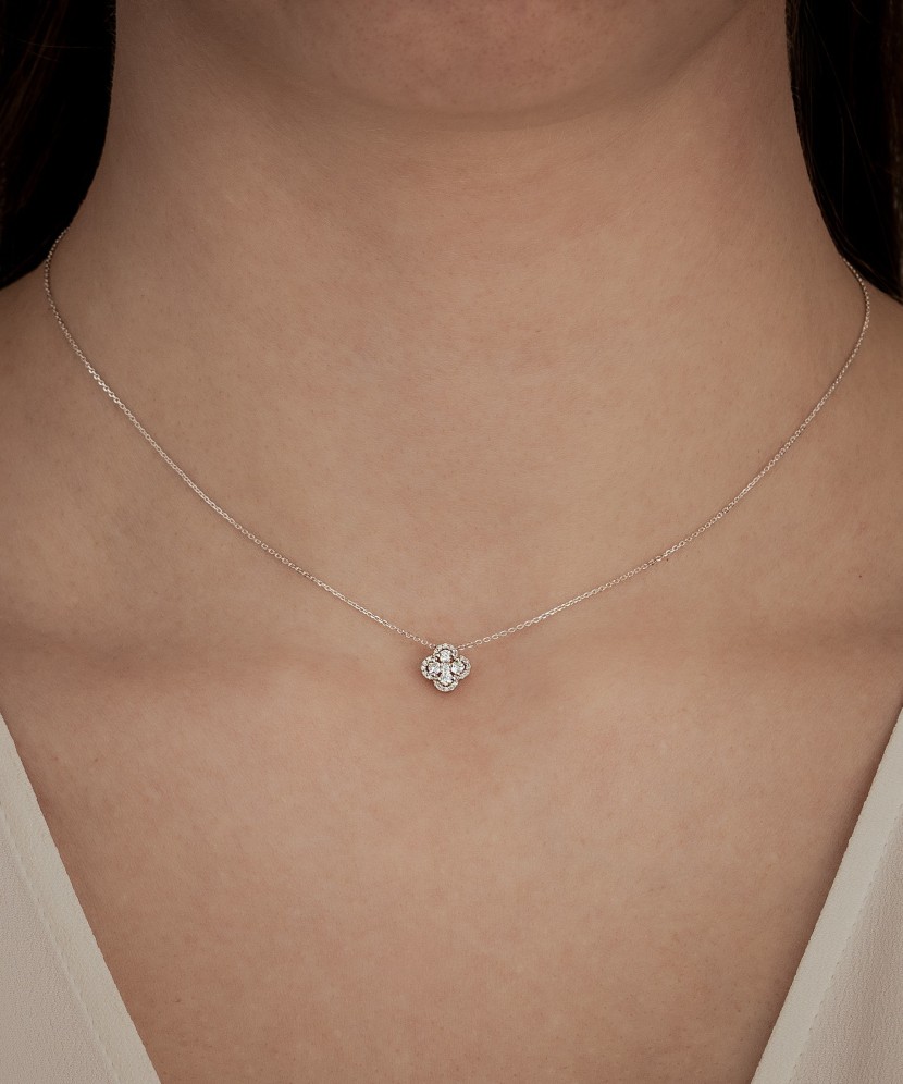 White Gold chain with diamond pendant