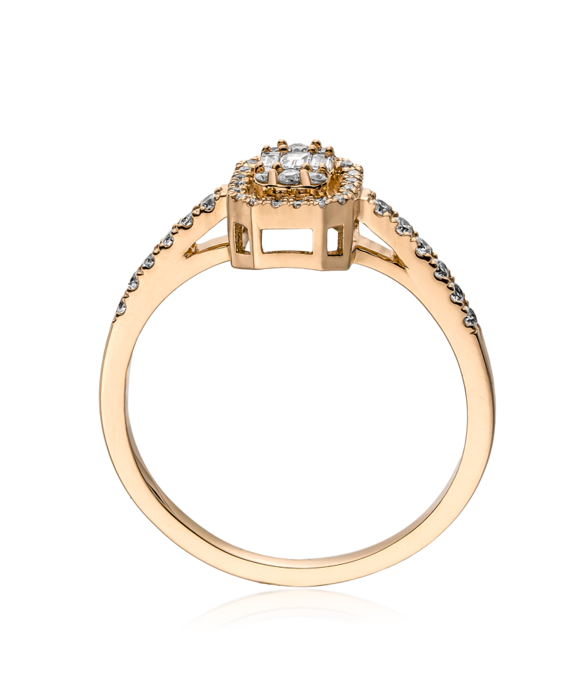 Gold ring with diamonds