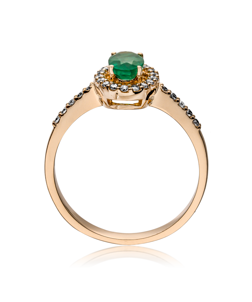 Gold ring with emerald and diamonds