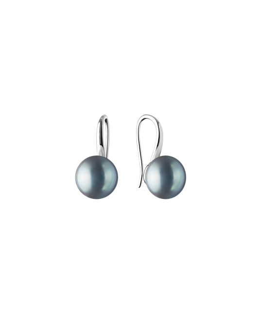 Sterling silver earrings with natural pearls