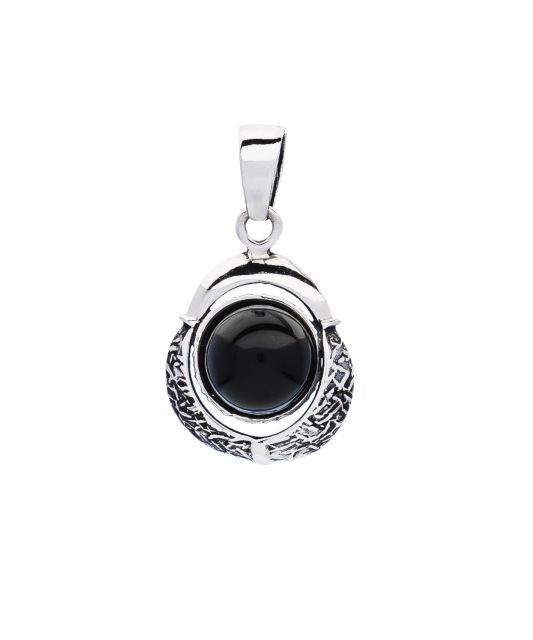 Sterling silver pendant with onyx