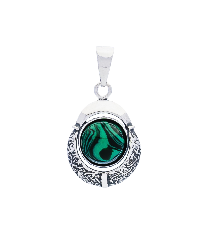 Sterling silver pendant with malachite