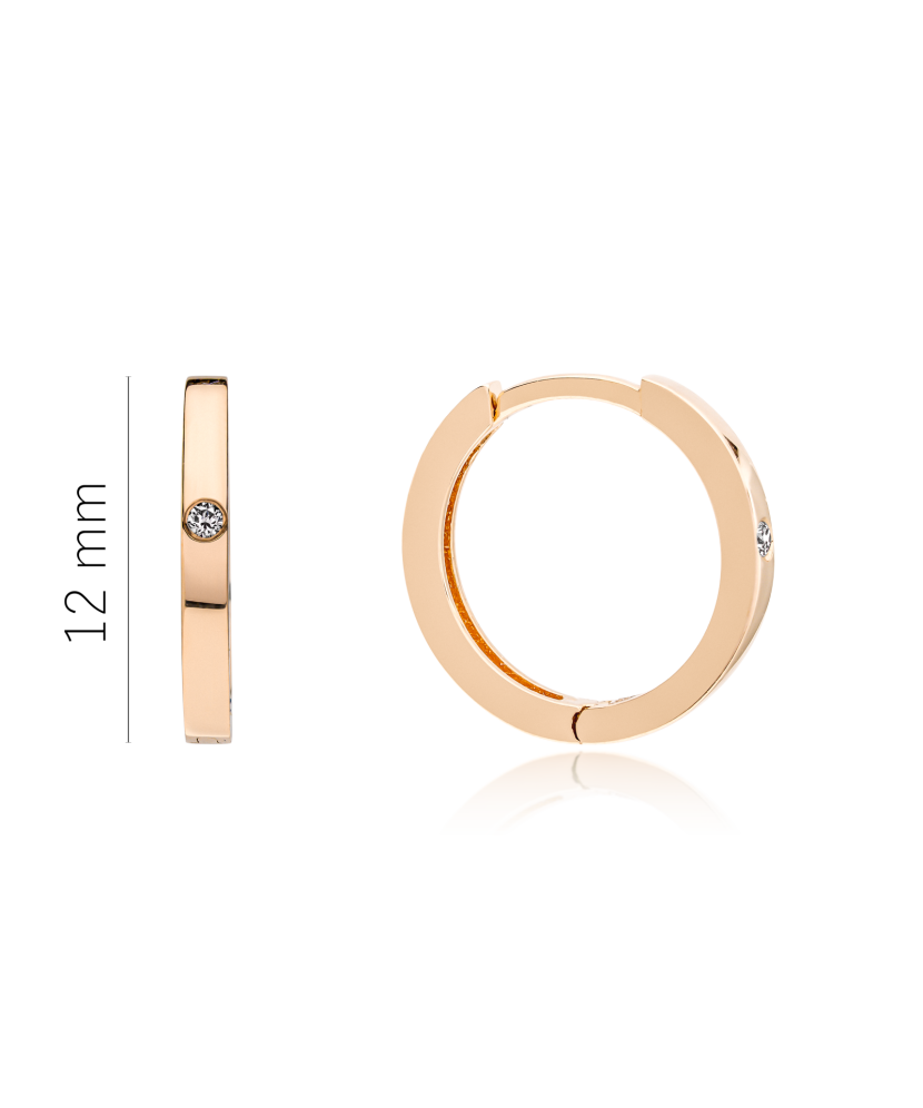 Gold earrings with diamonds