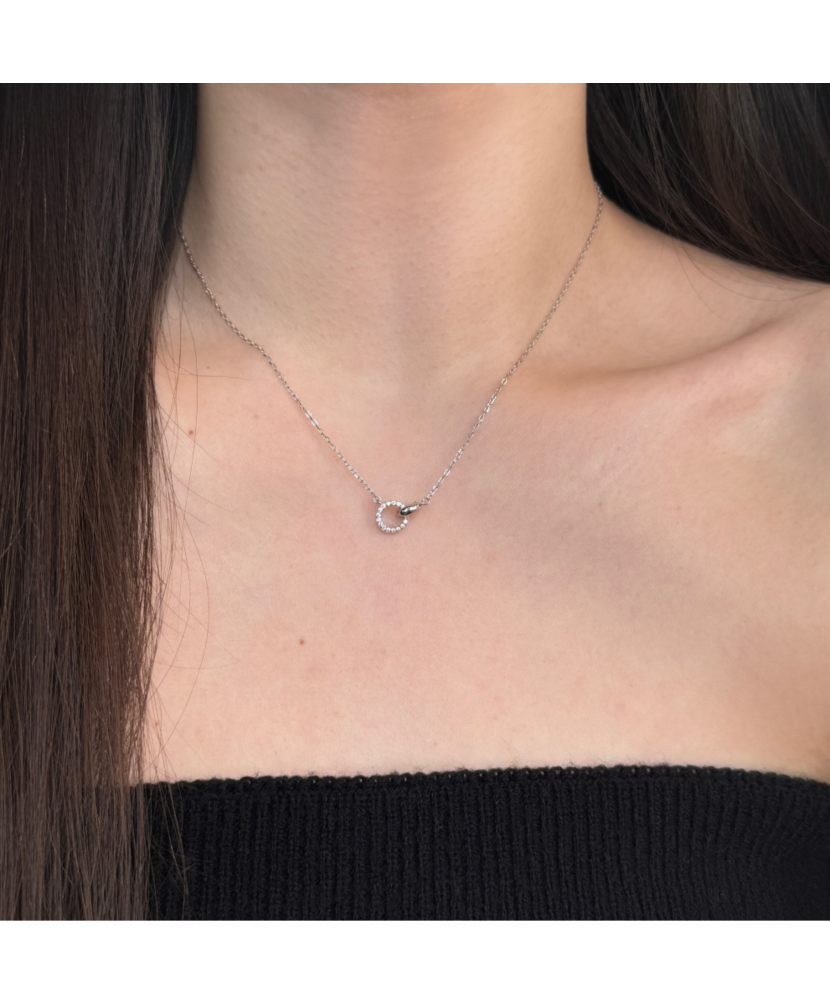 Sterling silver chain with zirconium pendant
