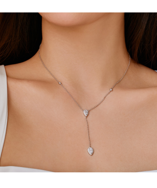 Sterling silver chain with zirconium pendant