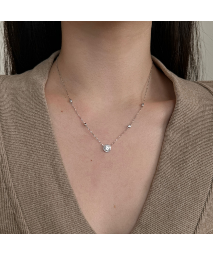 Sterling silver chain with zirconium pendant