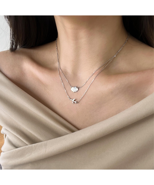 Sterling silver chain with zirconium pendant