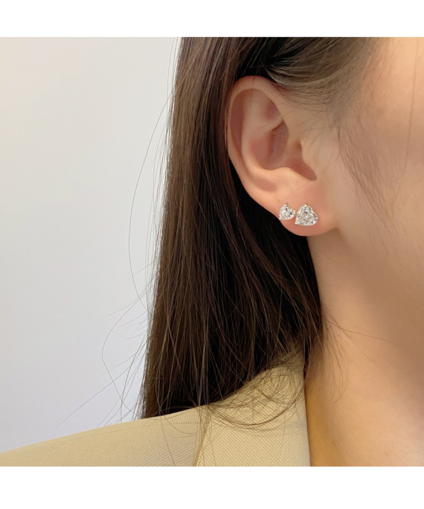 Sterling silver earrings with zircons