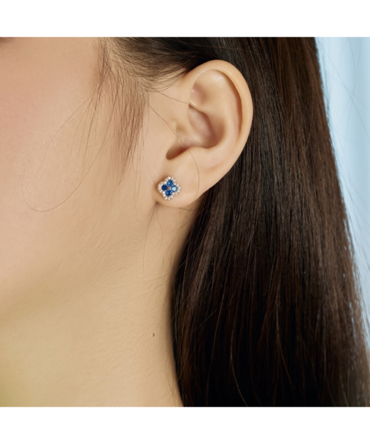 Sterling silver earrings with zircons