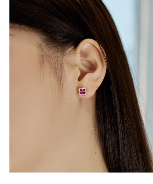 Hopeiset korvakorut zirkoneilla