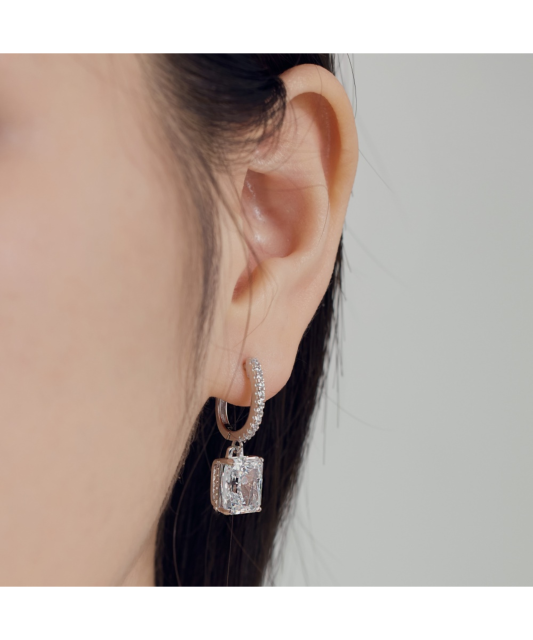 Sterling silver earrings with zircons