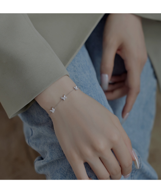 Sterling Silver bracelet with zircons