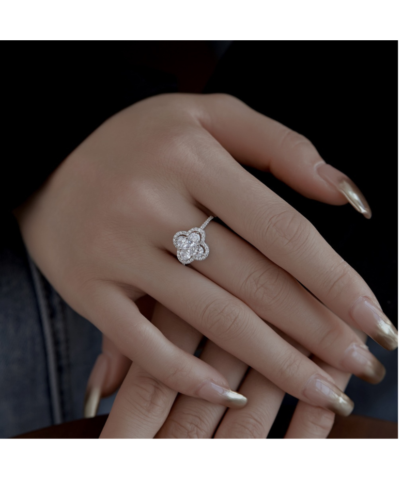 Hopeasormus zirkoneilla