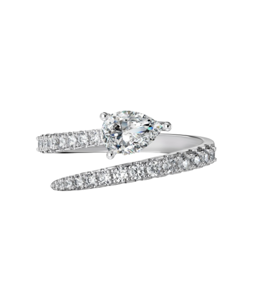 Sterling silver ring with zircons