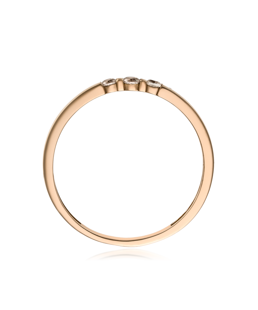 Gold ring with zircons