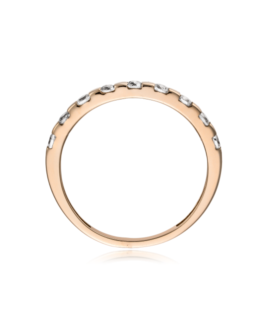 Gold ring with zircons