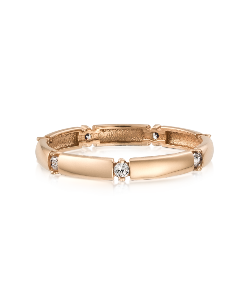 Gold ring with zircons