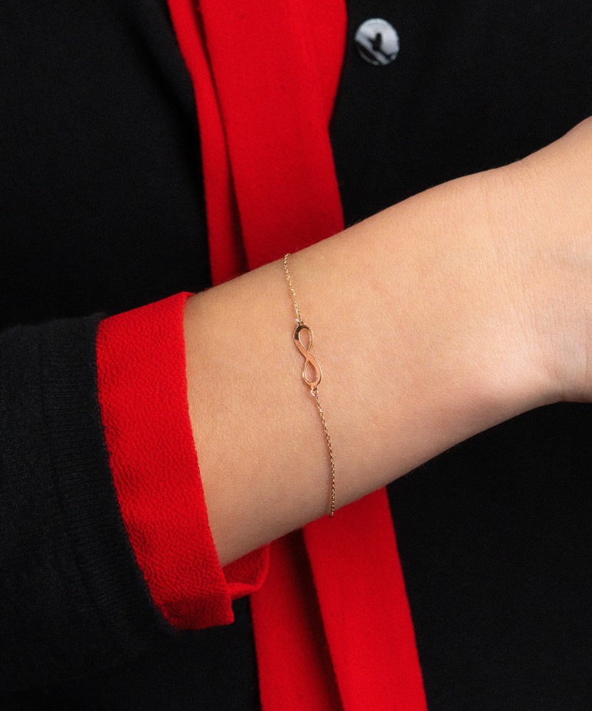 Gold bracelet "infinity"