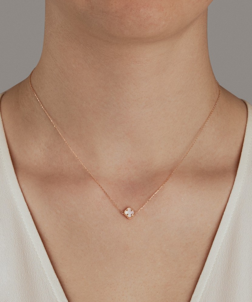 Gold chain with enamel pendant