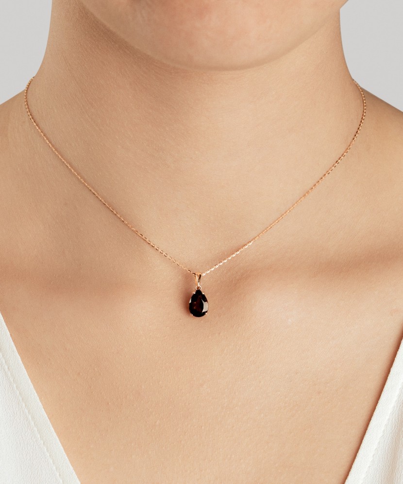 Gold pendant with smoky quartz