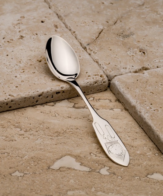 Hopealusikka "Kello"