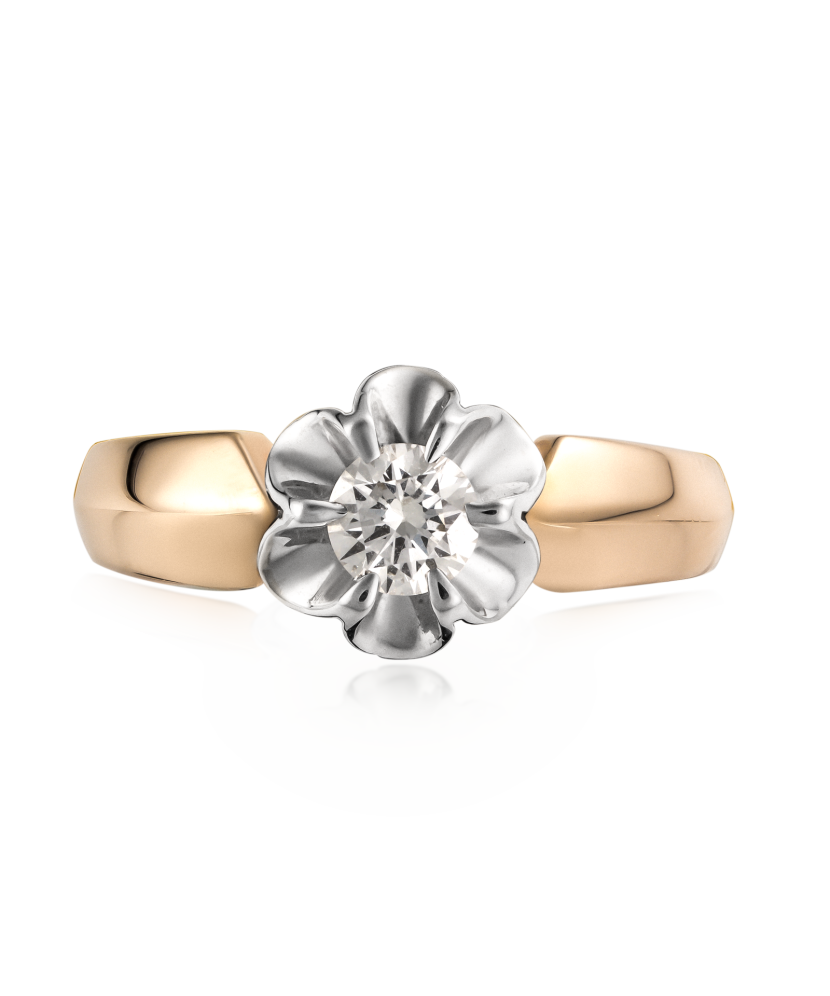 Gold ring with diamond