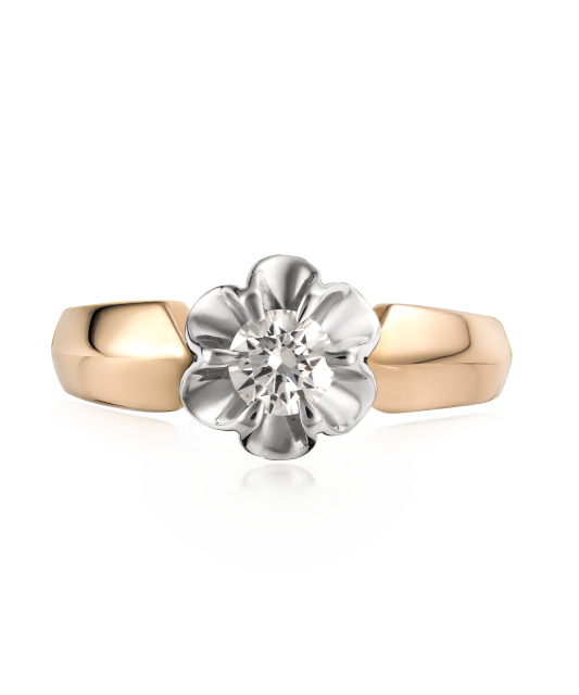 Gold ring with diamond