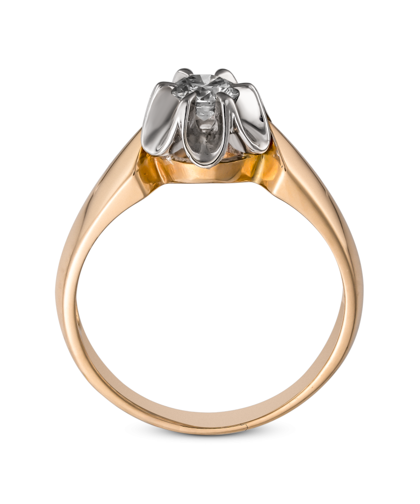 Gold ring with diamond