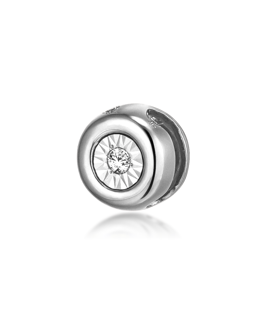 White gold pendant with diamonds 2