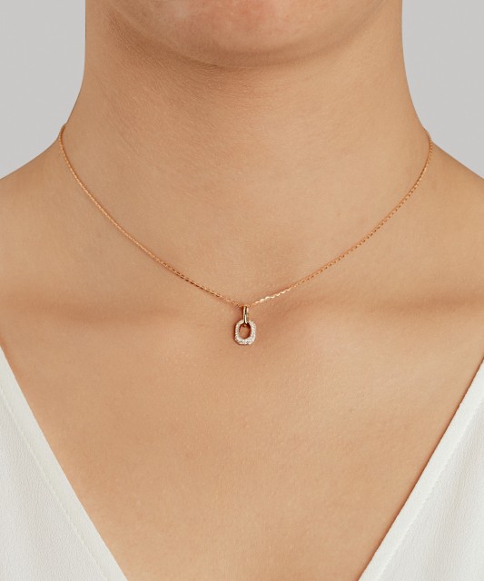 Yellow Gold pendant with diamonds