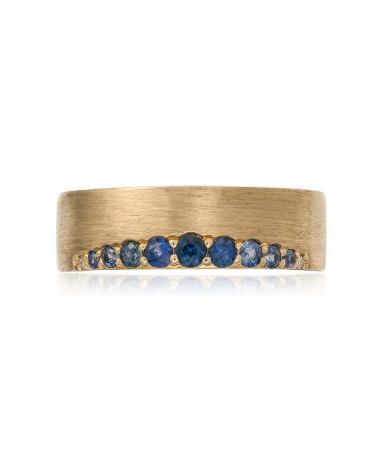 Yellow gold ring with sapphires and diamonds